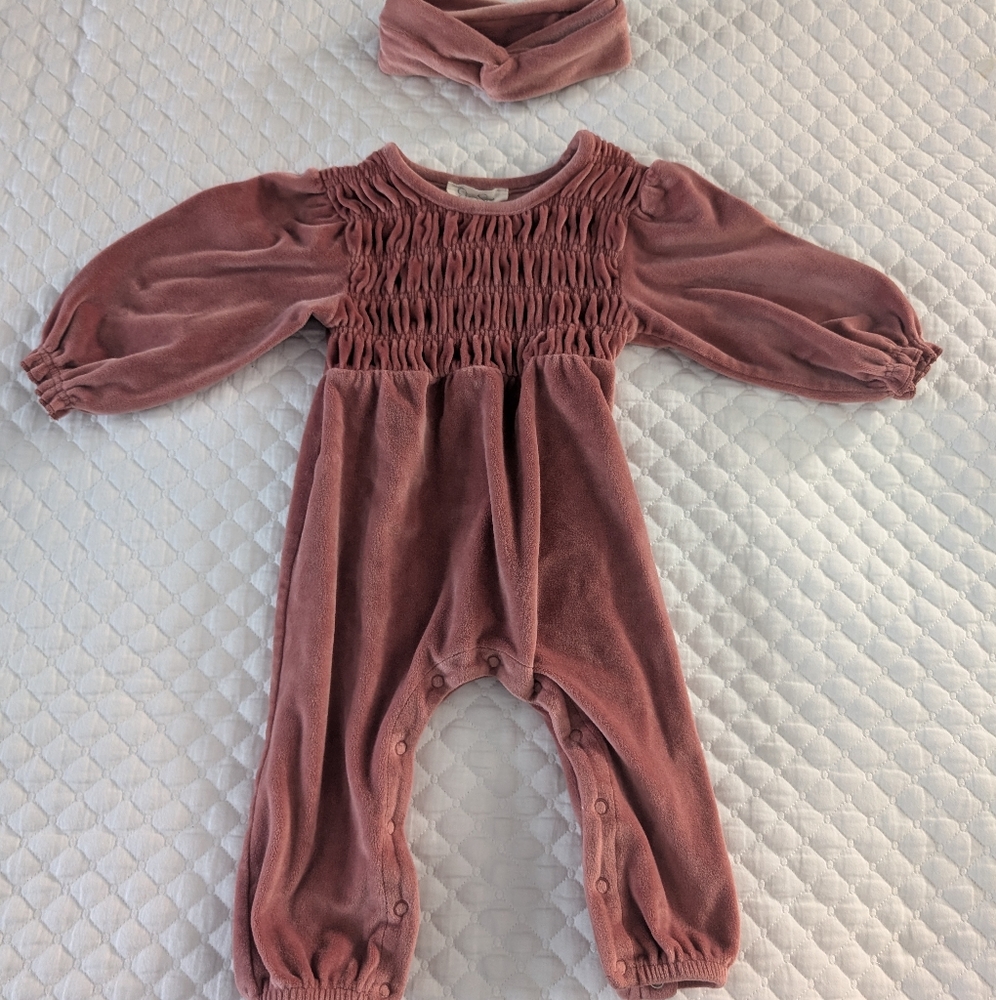 Jessica Simpson Velvet Baby Outfit in Brown